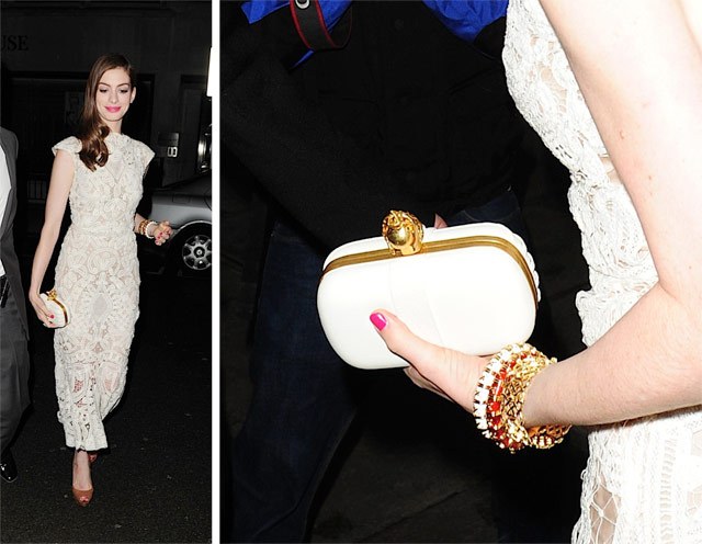 安妮海瑟薇短发生活装,安妮海瑟薇身穿孕妇装