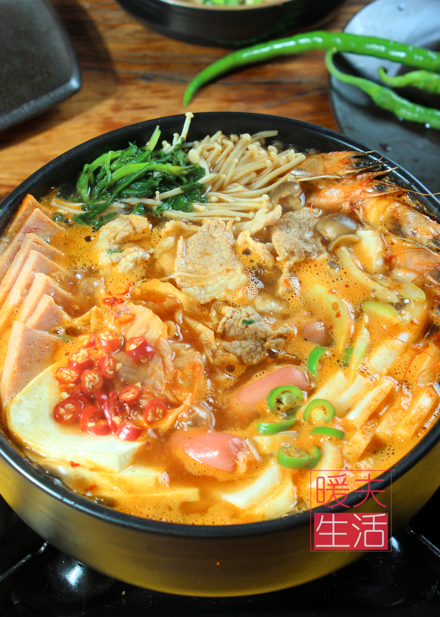 咕嘟咕嘟沸腾的火锅,不腻的部队火锅