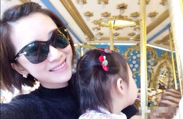 嫁入豪门炫富完整版,李念不是嫁豪门退出娱乐圈了么