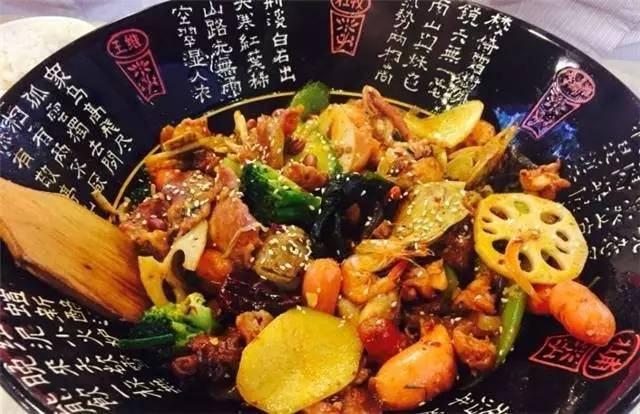 吃货福利|抢先曝光！三号线地铁沿线的美食够你吃一天！