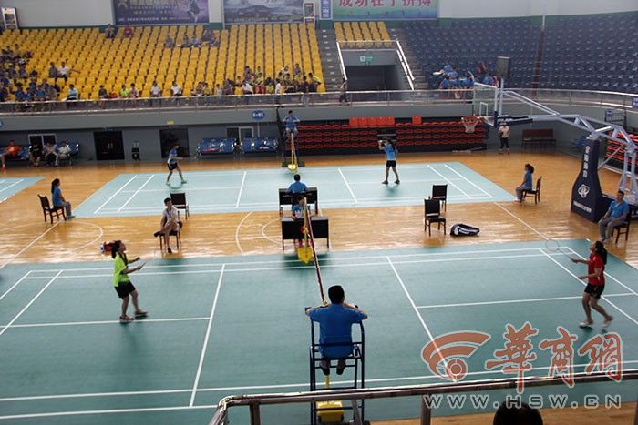 渭南市女子羽毛球单打,渭南打羽毛球女的