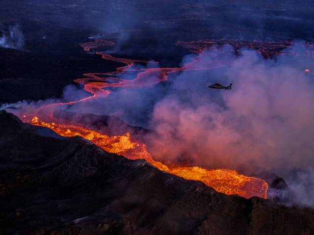 身价数十亿的他除了去无人区摄影，险些丧命，还用了6年时间和30多位石艺老匠人打造了一家不想挣钱的艺术馆