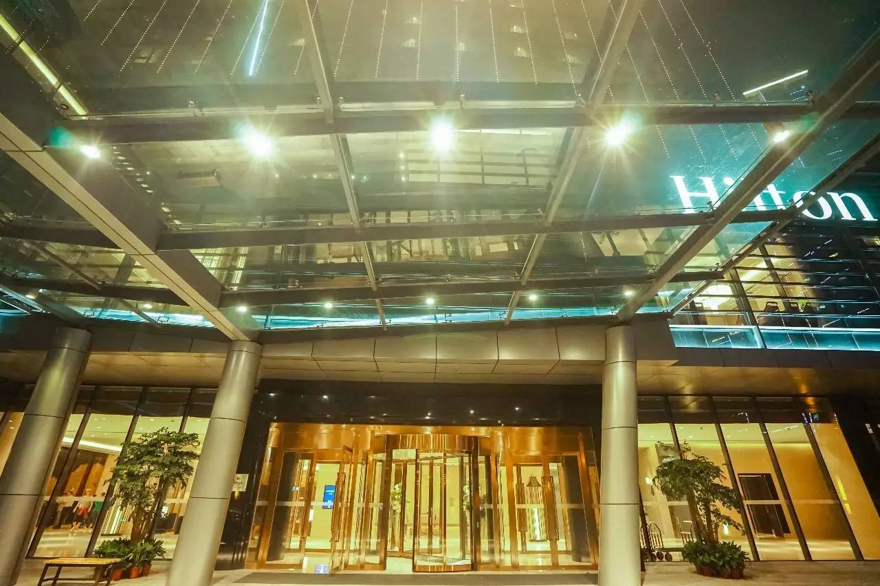 武汉世茂希尔顿酒店怎么去,武汉世茂希尔顿酒店攻略