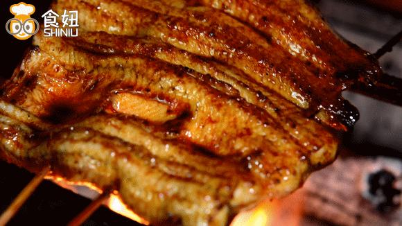 鳗烤肉现烤活鳗鱼探店,食妞