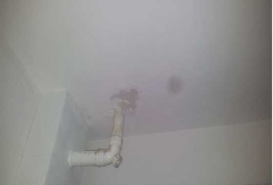 阳台水管开着楼下漏水不开就不漏,阳台侧面漏水底部不漏怎样补漏