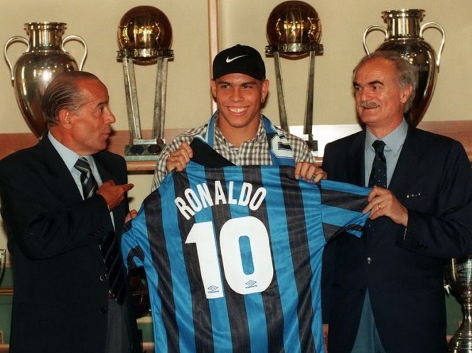 金色王朝罗纳尔多,76黄金一代罗纳尔多