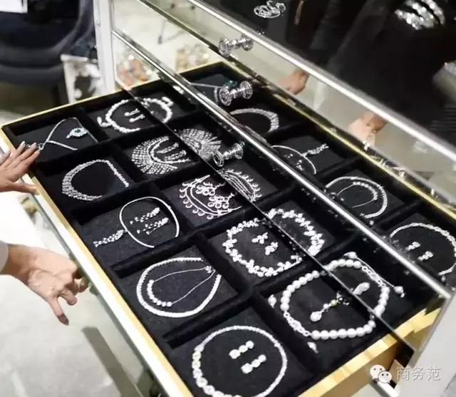 新加坡名媛蔡欣颖爱马仕,新加坡名媛离婚费