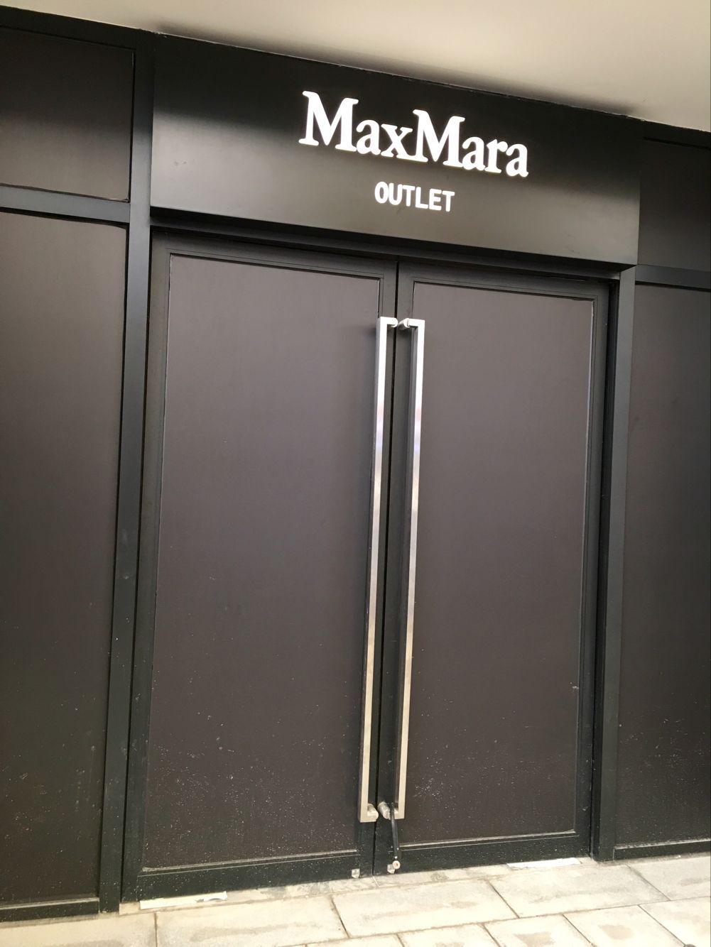 郑州杉杉奥特莱斯停车停哪进,杉杉奥特莱斯郑州停车