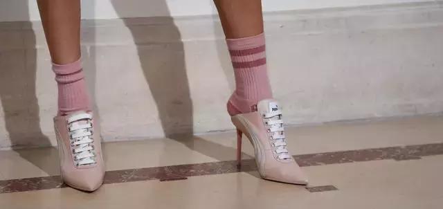 宋佳刘雯同款拖鞋,刘雯袁姗姗张雨绮