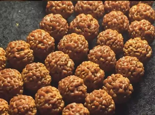 想要透红的金刚离不开“盘”与“刷”