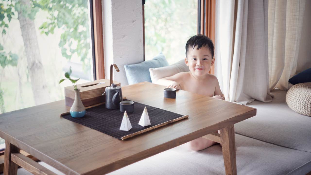 放慢脚步，带孩子住一晚农庄，骑一会儿马