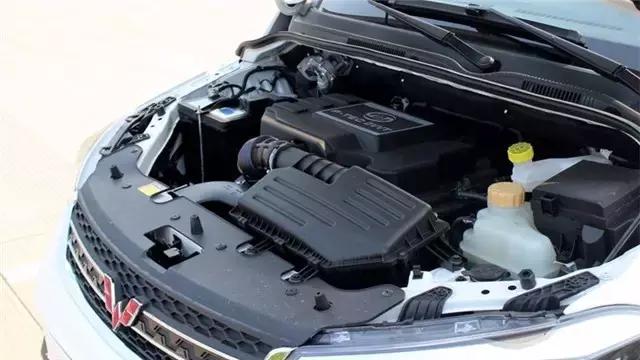 五菱宏光s1怎么样专家点评,五菱宏光s1是什么标志