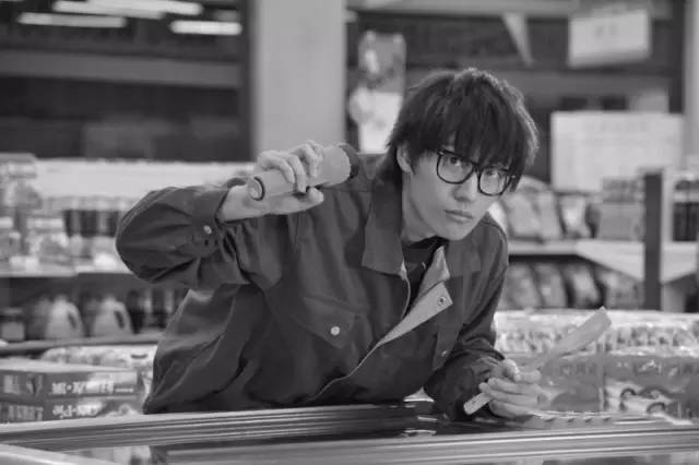 不需要知道你离世的理由，只愿你在天堂能重展笑容！