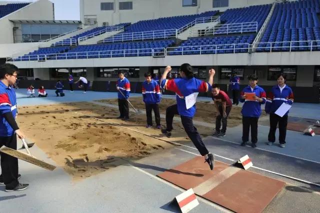 五校同心创佳绩集团谱写新篇章