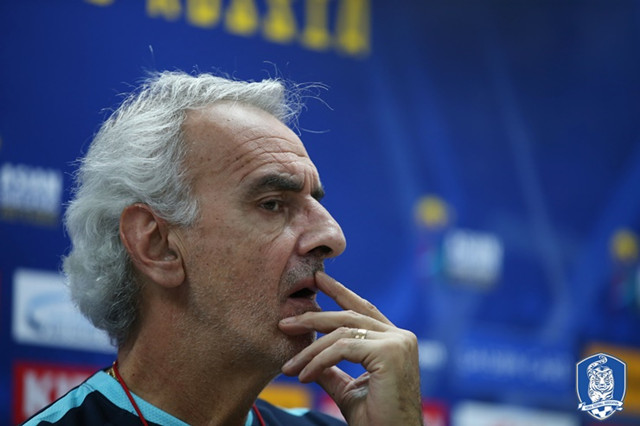 韩媒评价国足新队服,韩媒对中国国足的评价