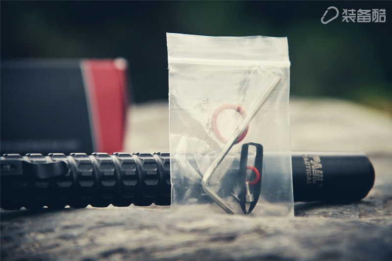 如何成为户外有范儿的男人，特工*棍甩**使用测评