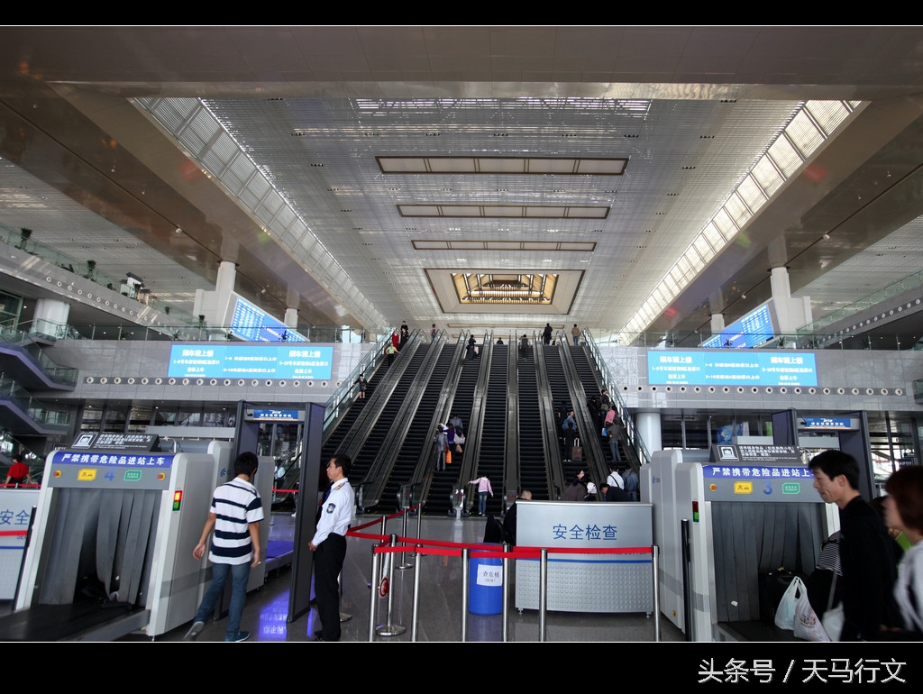 南京南站全亚洲最大的高铁站,亚洲第一大站南京南站图片