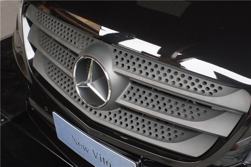 梅赛德斯奔驰威霆mpv,试驾20款奔驰威霆7座商务mpv