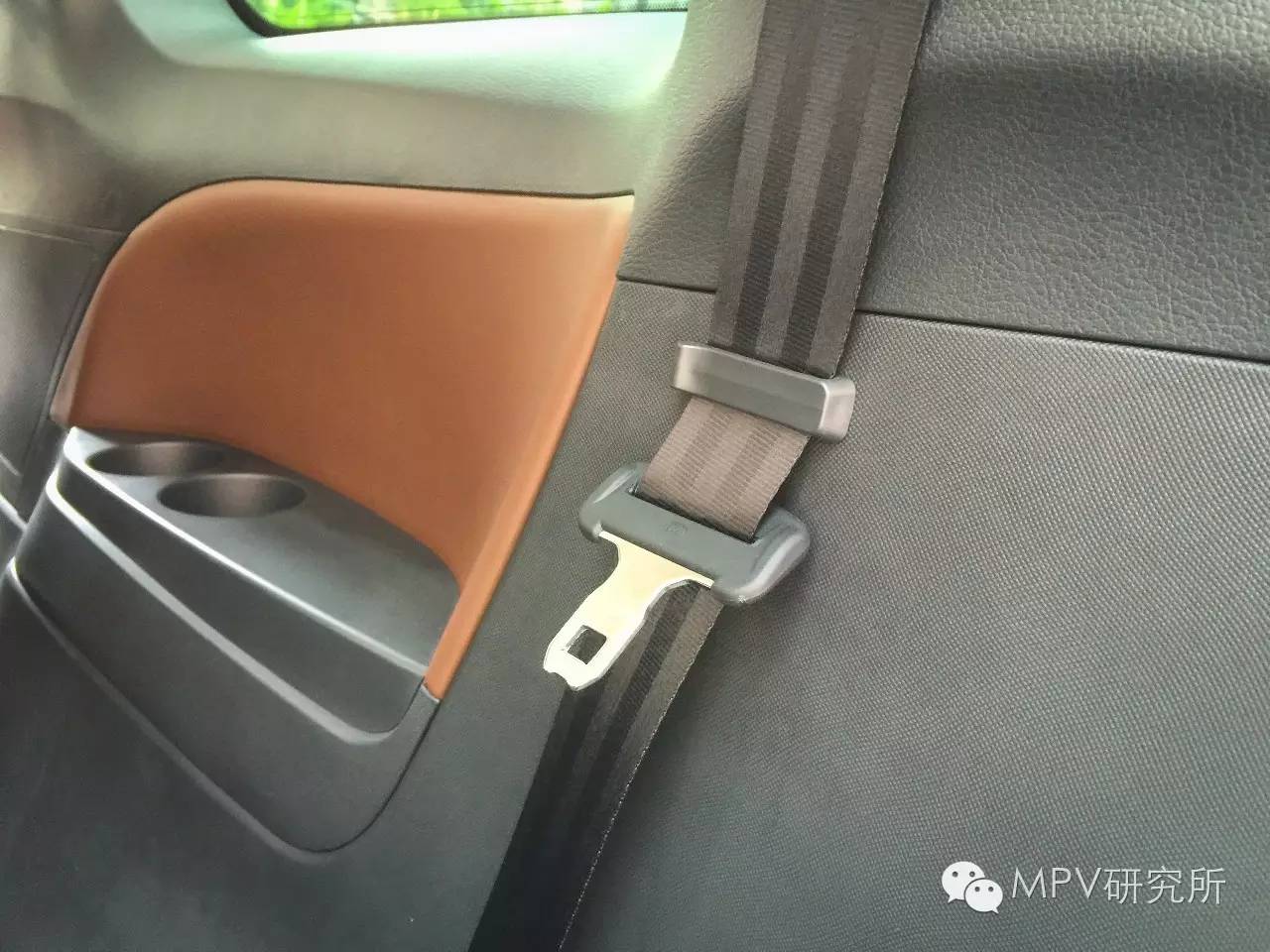 比亚迪mpvm6七座商务车多少钱,福建国产mpv比亚迪m6