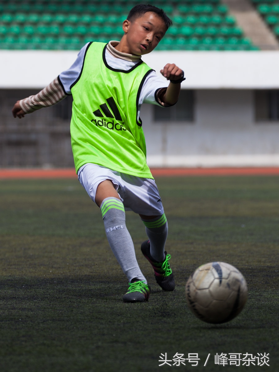 昭通足球小队员:誓言要做国足接班人