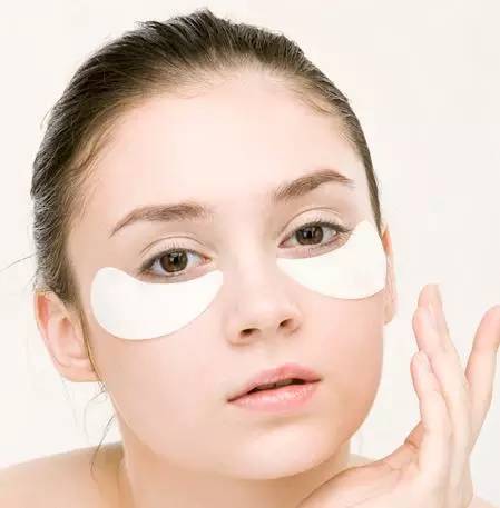 淡化眼袋更显年轻漂亮,怎么减轻眼袋方法图解