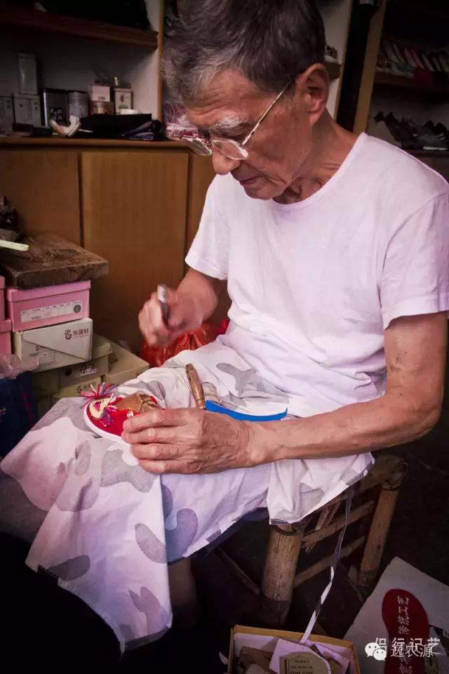 坚守｜梅家人的故事——梅位炳的手工鞋铺