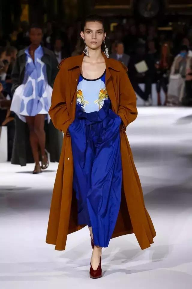 小s在节目中真的吃饭吗,小s在综艺跳舞