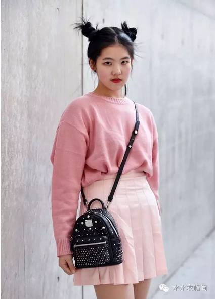 出门旅行比较轻的双肩包,出门玩的双肩包推荐