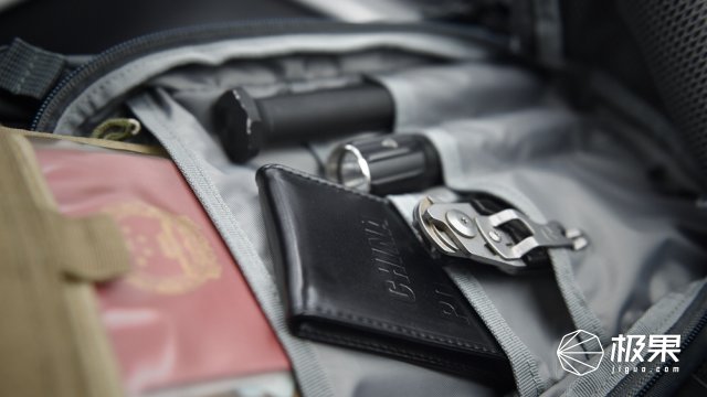 最牛的户外战术背包,好看又实用的军品背包