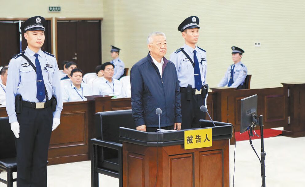 拿下两个“第一”，白恩培是如何做到的？