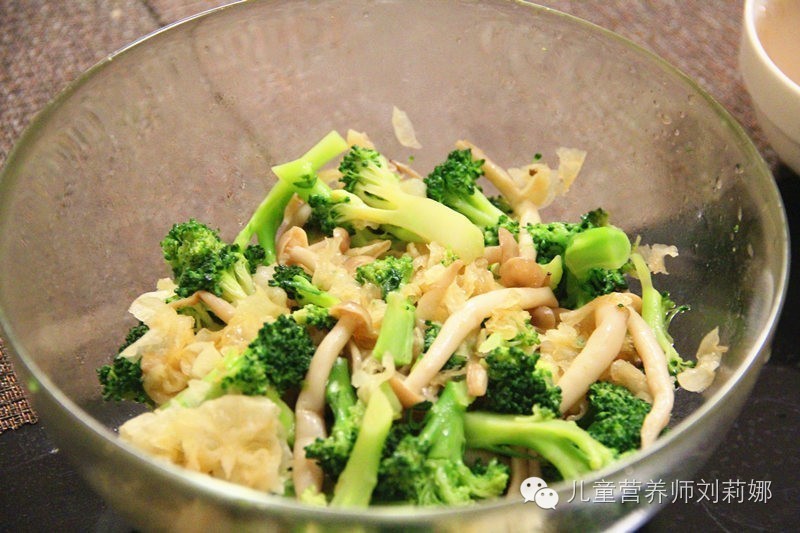 宝宝发热饮食推荐食谱图片,四岁宝宝发烧饮食要吃什么