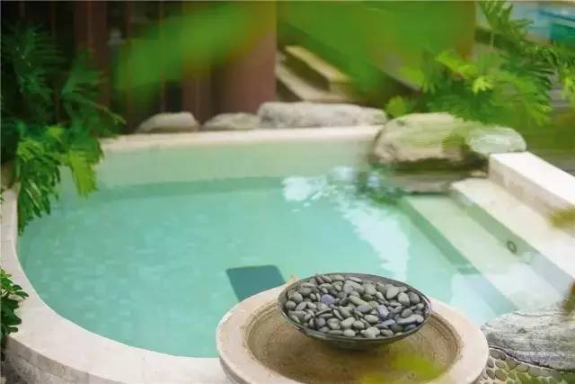 克林顿对布什的评价,克林顿在美国评价如何