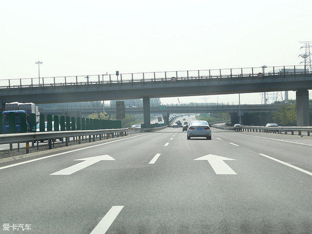 长安悦翔v7的油耗,长安悦翔v72016款1.0t