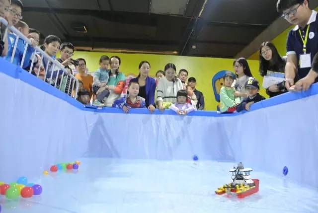 国庆人海里浪？来这就够了！华南最大乐高科技展，14个劲爆看点，劲值