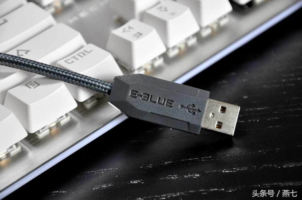 k751机械键盘评测,宜博k751灯光怎么设置