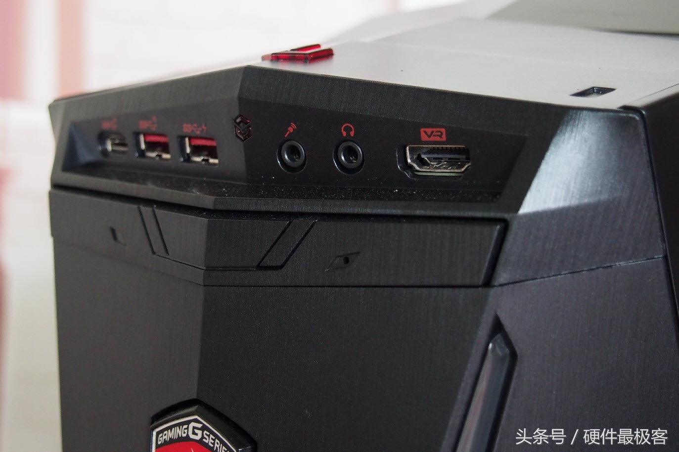 它确实是个大块头，玩游戏用它错不了！