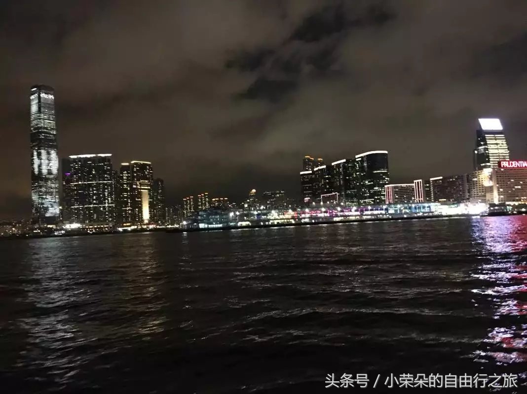 不能说的秘密香港实拍：白菜价大牌面膜与高价蔬菜牛腩面背后猫腻