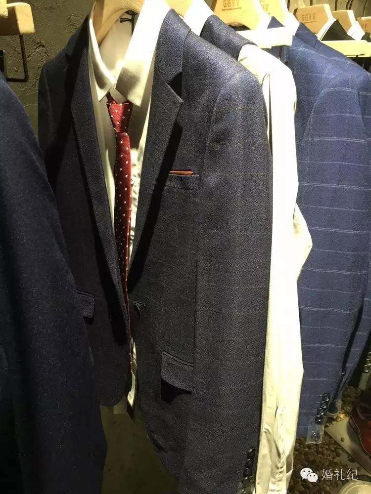 酒红色婚礼西服,婚礼酒红色西服