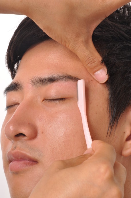 眉形脸型男士,眉形男士怎么修