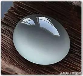 翡翠和玉的区别，看完再也不会傻傻的去买玉了！