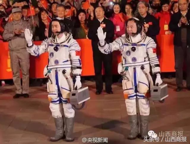 山西人飞天成功，第三次了。小秘密，老陈醋也上去了，大家猜猜?