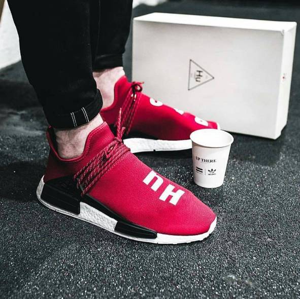 750预售价破万心很累！全黑ub只要1k5，你为它省的钱还留着吗？