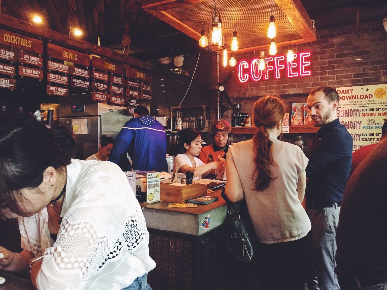 在上海怀念成都,在上海想念自己的故乡