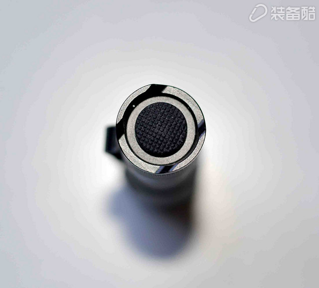 PowertacCM-one手电筒是装备中的酷