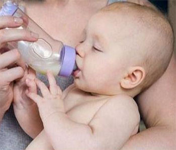 新生儿喝什么奶粉好又实惠,新生婴儿吃什么配方的奶粉比较好