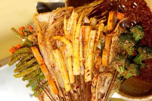 别蓝瘦香菇了，来锅冷串暖暖心