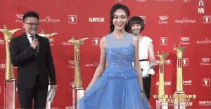 唐嫣一身潮装启程巴黎看秀,唐嫣山寨高定