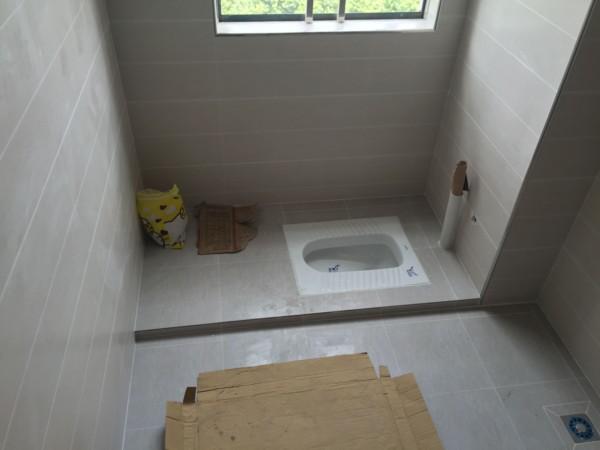 卫生间装蹲坑视频,装修时蹲坑厕所是臭的怎么回事