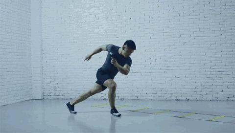 如何学会史上最厉害的凌波微步,利用敏捷梯练步伐