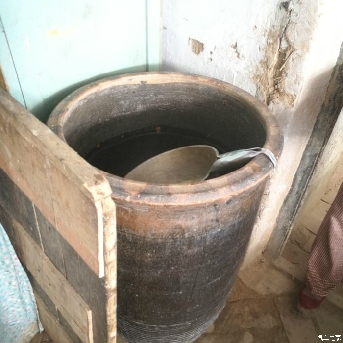 奥迪a6l2016款30fsi舒适型实拍,2016款奥迪a6l评测1.8t用车感悟